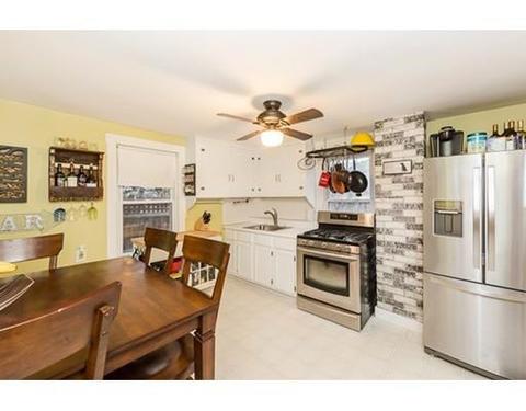 23 Charnock St, Beverly, MA 01915 photo 2