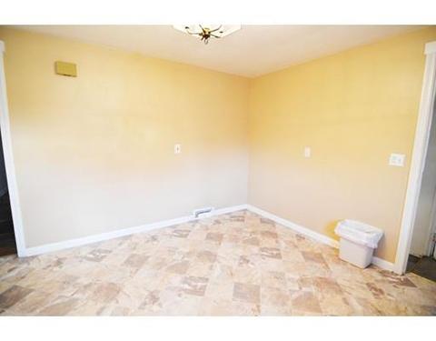 152 Newhouse St, Springfield, MA 01118 photo 5