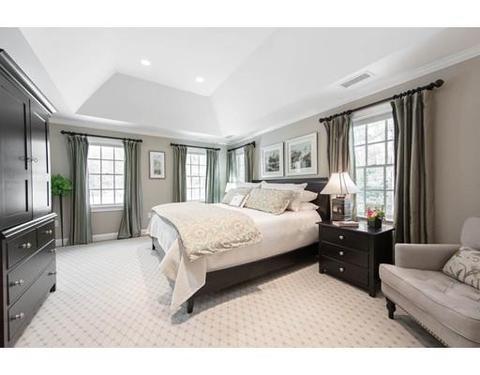 18 Pine St, Weston, MA 02493 photo 5