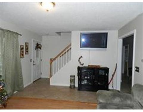 53 Martha St, Springfield, MA 01151 photo 5