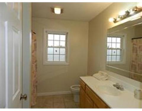 53 Martha St, Springfield, MA 01151 photo 7