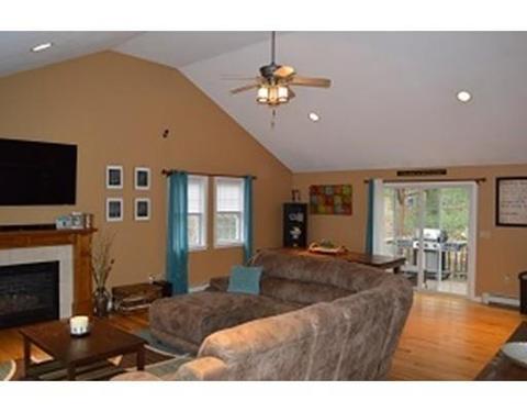40 Park Ave, East Wareham, MA 02538 photo 3