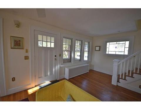 16 Eames Ave, Amherst, MA 01002 photo 3