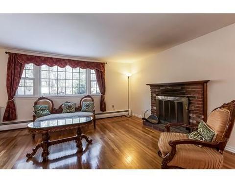 3 Larch Rd, Acton, MA 01720 photo 4