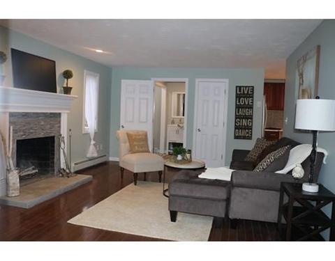 230 North St, Upton, MA 01568 photo 3