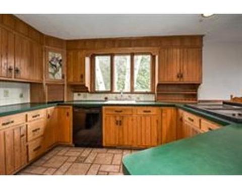 60 Taft Ave, Mendon, MA 01756 photo 9