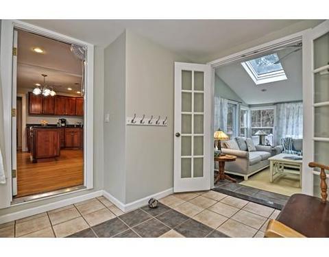 98 Grove St, Upton, MA 01568 photo 2