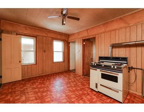 42 Whitcomb St, Webster, MA 01570 photo 12