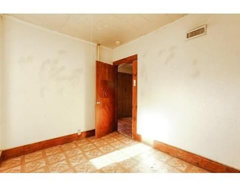 42 Whitcomb St, Webster, MA 01570 photo 9