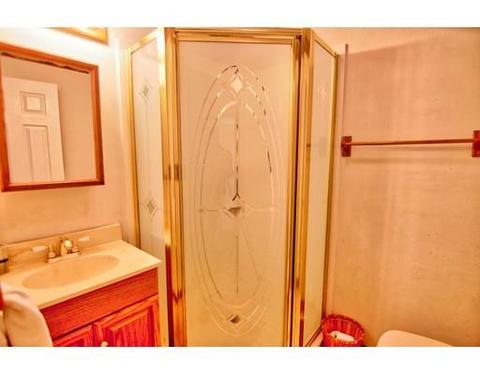 126 Arcadia Blvd, Springfield, MA 01118 photo 17