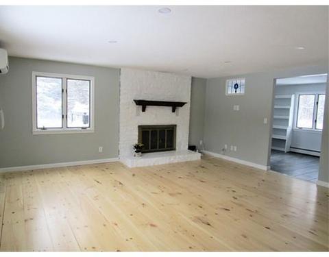 65 Mohawk St, Sharon, MA 02067 photo 4