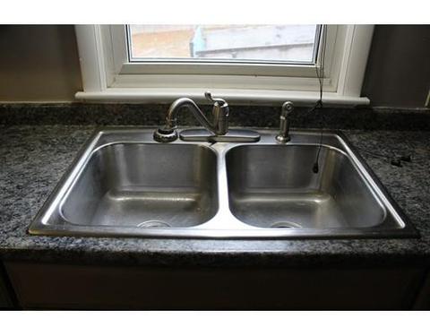 96 Kerry Dr, Springfield, MA 01118 photo 4