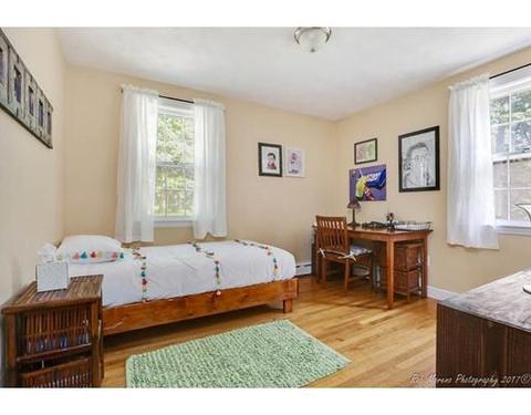 527 West St, Reading, MA 01867 photo 9