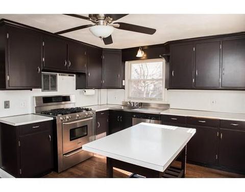 99 Haskin St, Springfield, MA 01109 photo 2