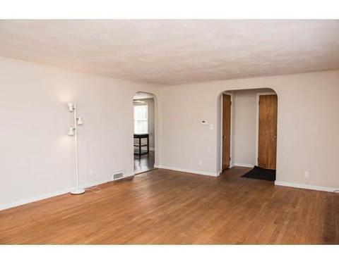 99 Haskin St, Springfield, MA 01109 photo 5