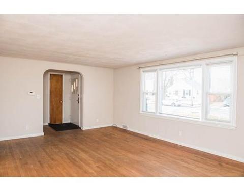 99 Haskin St, Springfield, MA 01109 photo 12