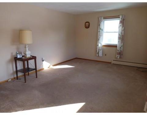 130 Shepherd St, Chicopee, MA 01013 photo 4