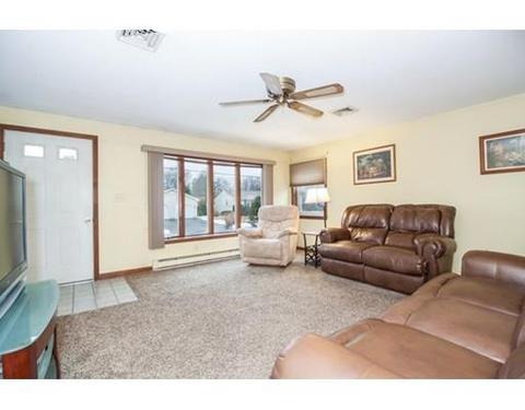 250 Casey Dr, Chicopee, MA 01020 photo 5