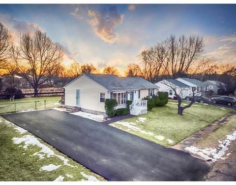 250 Casey Dr, Chicopee, MA 01020 photo 1