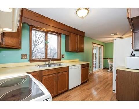 250 Casey Dr, Chicopee, MA 01020 photo 8