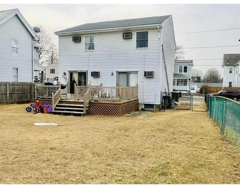 137 Muzzy St, Chicopee, MA 01020 photo 3