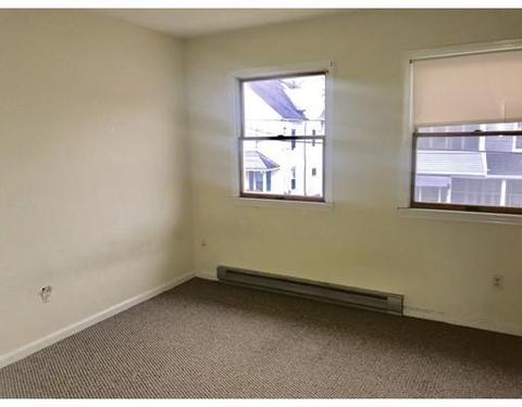 137 Muzzy St, Chicopee, MA 01020 photo 8