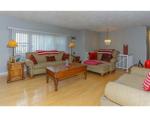 26 Pitman Dr, Reading, MA 01867 photo 6