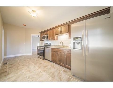 60 E Bay Path Ter, Springfield, MA 01109 photo 16
