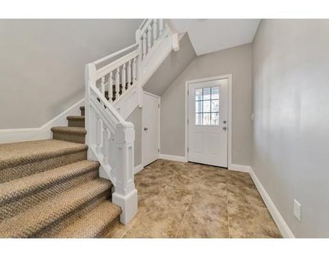 60 E Bay Path Ter, Springfield, MA 01109 photo 23