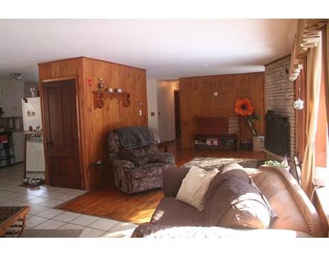 58 East St, Upton, MA 01568 photo 2