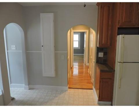 17 Ellsworth Ave, Springfield, MA 01118 photo 9