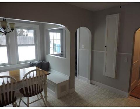 17 Ellsworth Ave, Springfield, MA 01118 photo 10