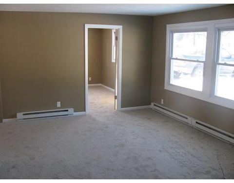 1069 Parker St, Springfield, MA 01129 photo 9