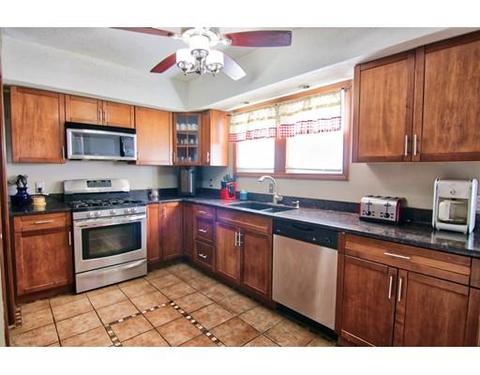 15 Texel Dr, Springfield, MA 01108 photo 6