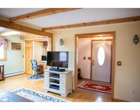 6 School St, Upton, MA 01568 photo 9