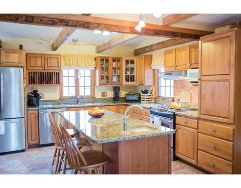 6 School St, Upton, MA 01568 photo 2