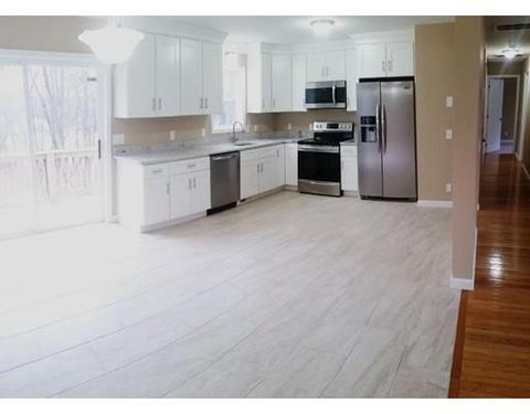 8 Zoar St, Worcester, MA 01604 photo 4