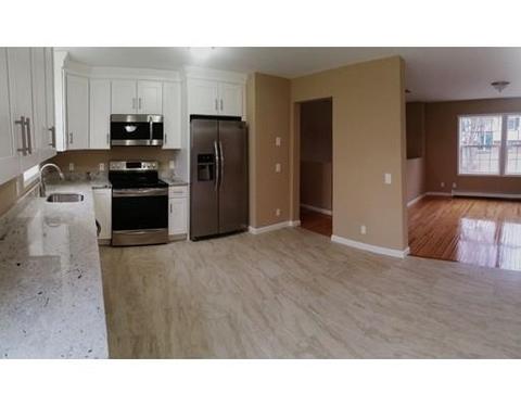 8 Zoar St, Worcester, MA 01604 photo 3