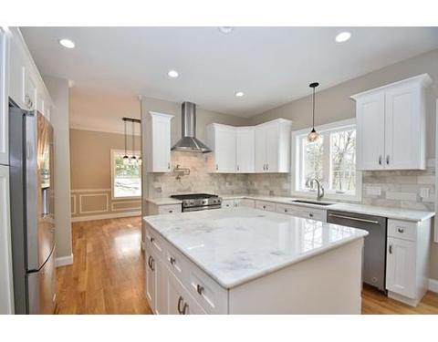 39 Curve Rd, Stoneham, MA 02180 photo 2