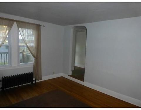3 Bonnyview St, Springfield, MA 01109 photo 8