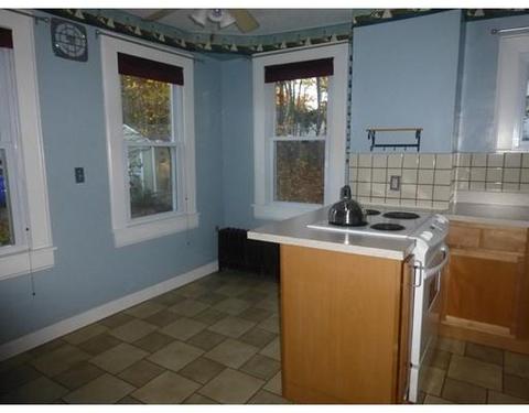 3 Bonnyview St, Springfield, MA 01109 photo 10