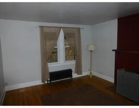 3 Bonnyview St, Springfield, MA 01109 photo 4