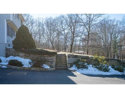 20 Park St, Mendon, MA 01756 photo 4