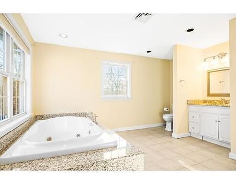 20 Park St, Mendon, MA 01756 photo 14