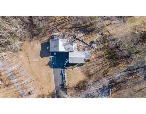 20 Park St, Mendon, MA 01756 photo 3