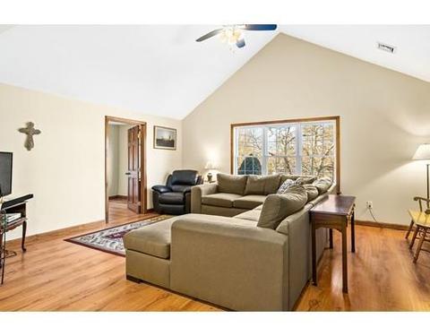 20 Park St, Mendon, MA 01756 photo 18