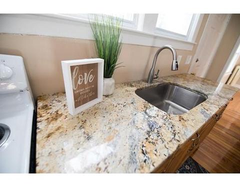 257 Jasper St, Springfield, MA 01109 photo 4