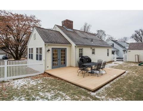 75 Pilgrim Rd, Springfield, MA 01118 photo 5