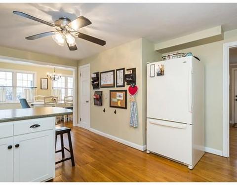 75 Pilgrim Rd, Springfield, MA 01118 photo 12