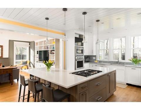73 School St, Hingham, MA 02043 photo 2